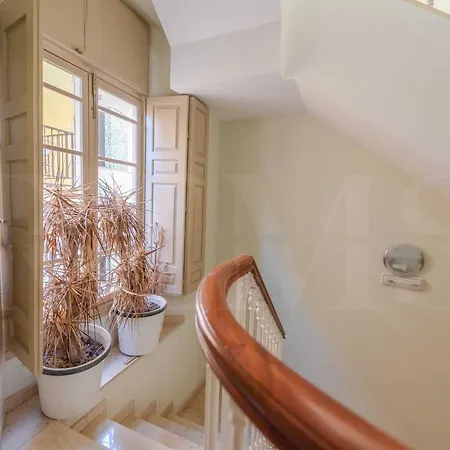 Duplex With Private Rooftop & View On San Juan Church By Rems 公寓